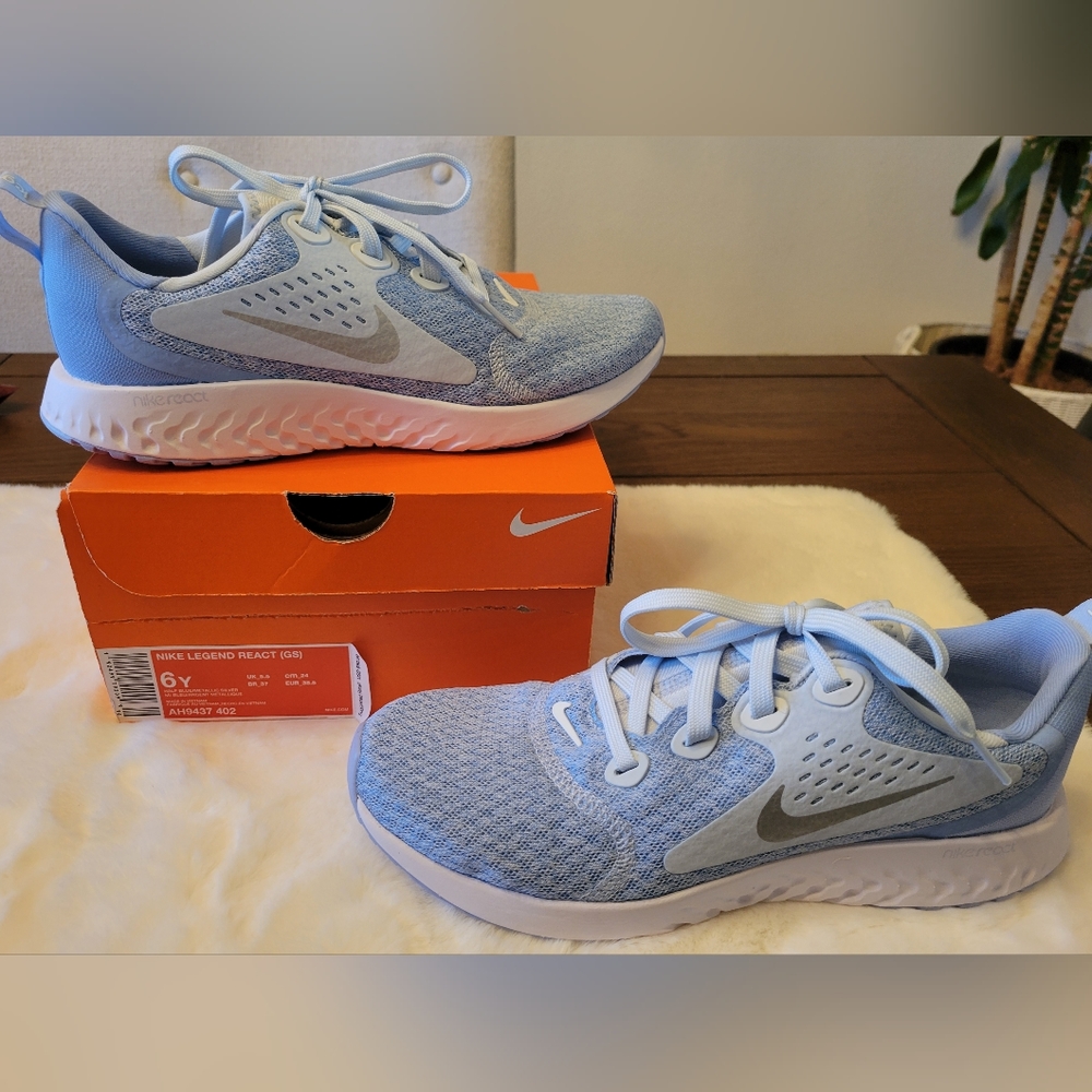 Mike youth shoes